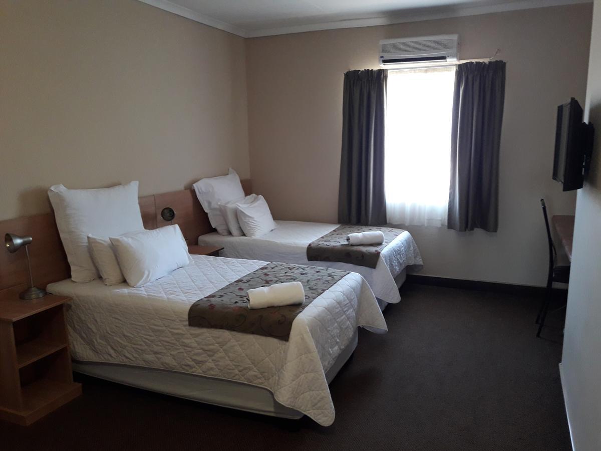 Airport Hotel Кимберли Экстерьер фото